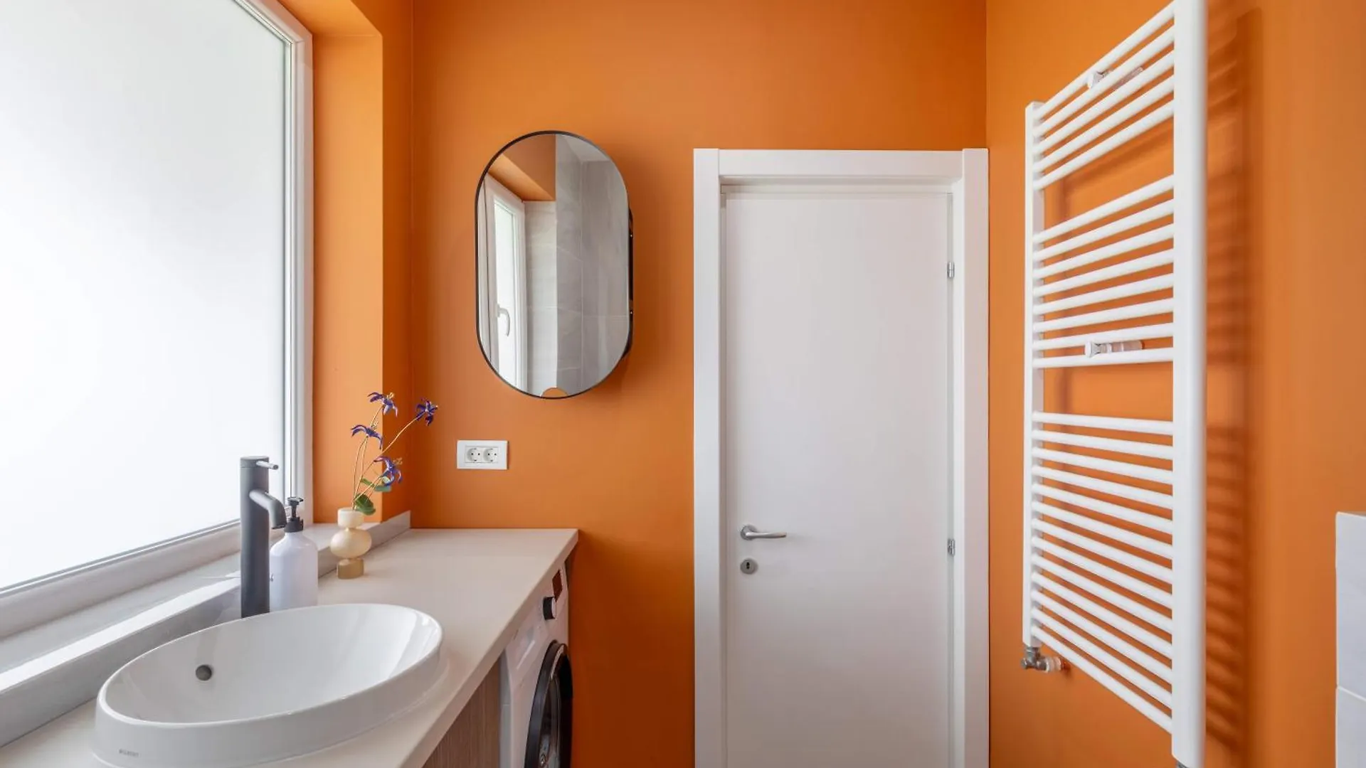 Playful & Bright 1Br Near The Faculty Of Law Apartment Bucureşti