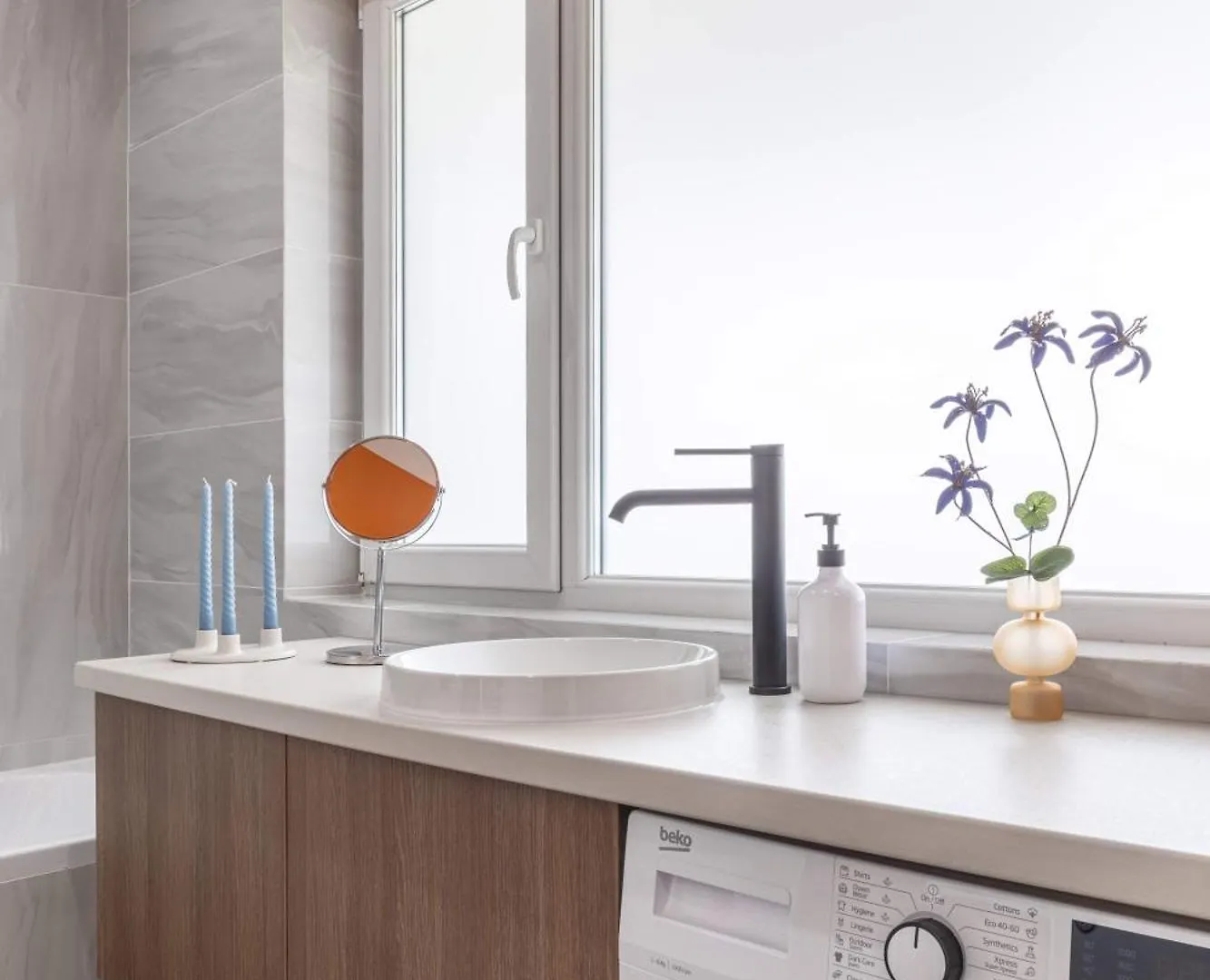 Playful & Bright 1Br Near The Faculty Of Law Apartment Bucharest